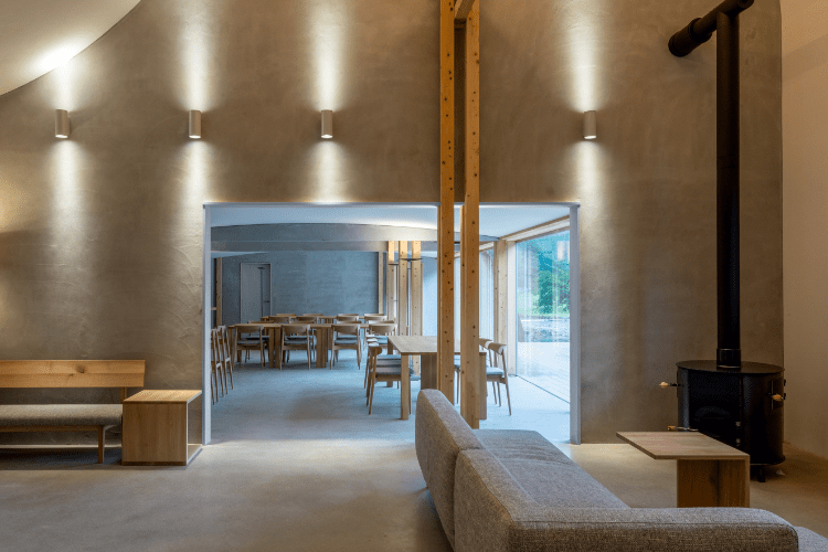 せせらぎ街道付近の森